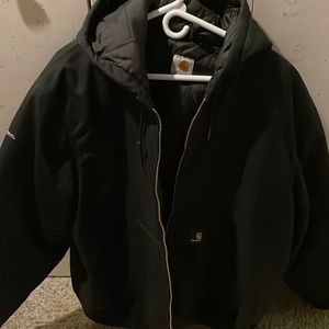 Carhart jacket insulated and water proof. Size XL